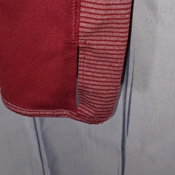 Columbia long sleeve shirt with thumb holes - Picture 4 of 5
